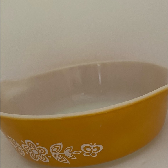 Vintage Pyrex #471 Butterfly Gold Casserole 1 pint dish - no Lid (Few scratches) - Picture 4 of 4